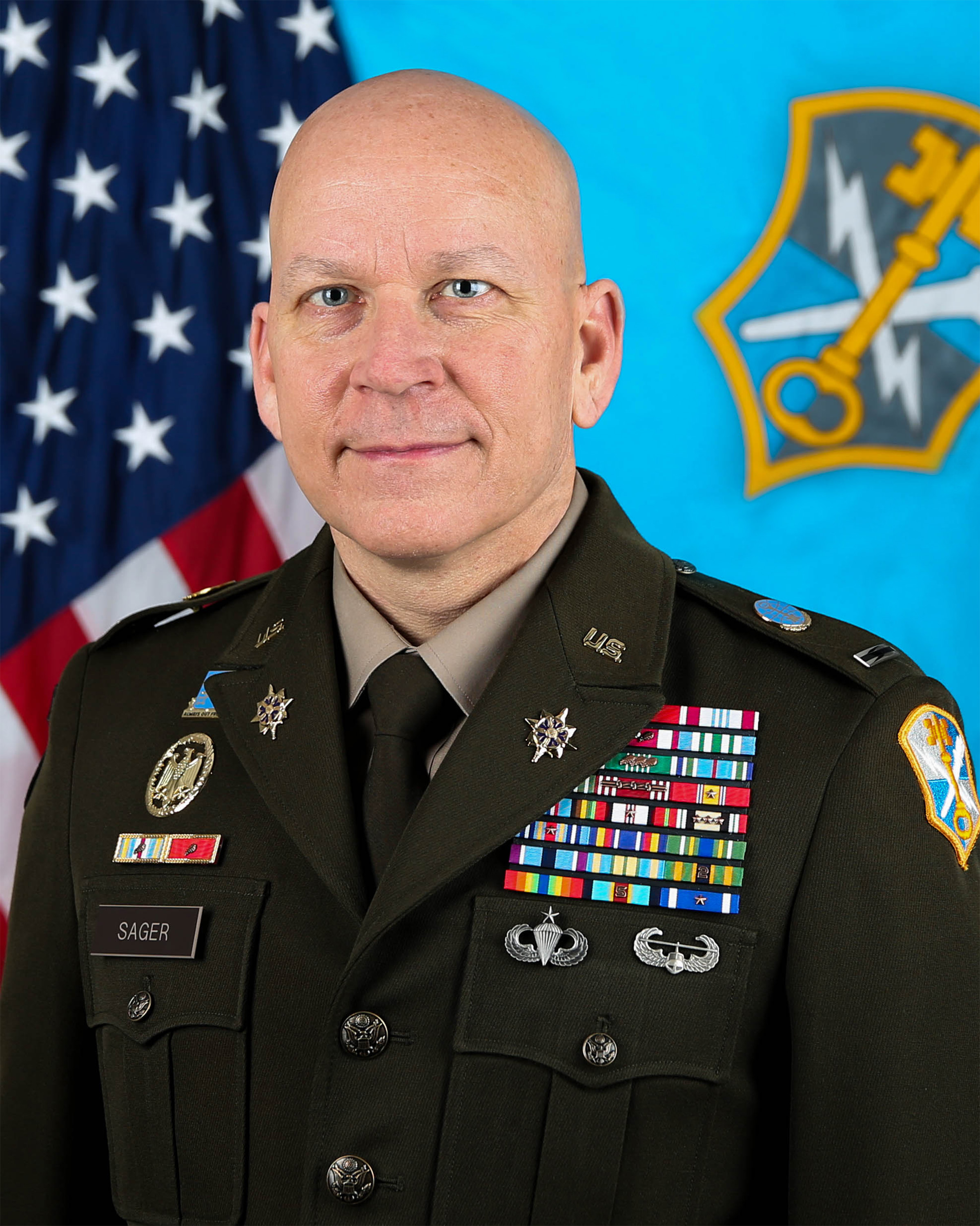 U.S. Army Intelligence and Security Command > Organization > Command